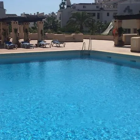 Marina Banus *